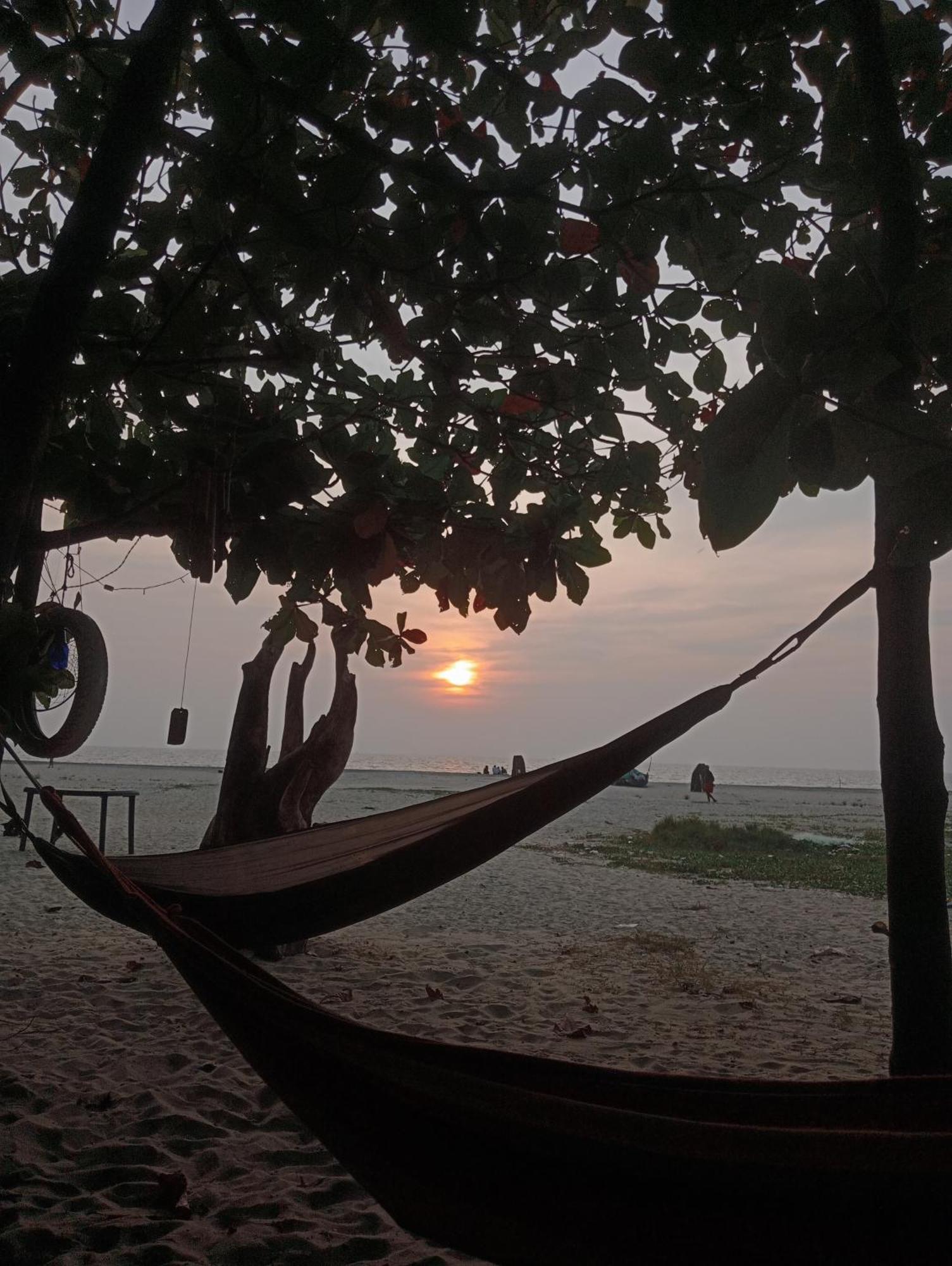 Beachcampers Only For Foreign Traveler'S Alappuzha Esterno foto